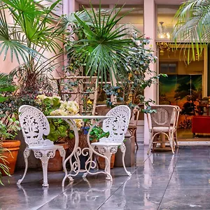 Hotel Du Danube Saint Germain, París